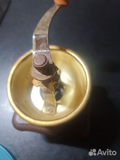 Кофемолка ручная ретро