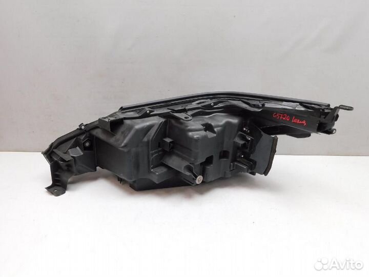 Фара правая Lexus LX570