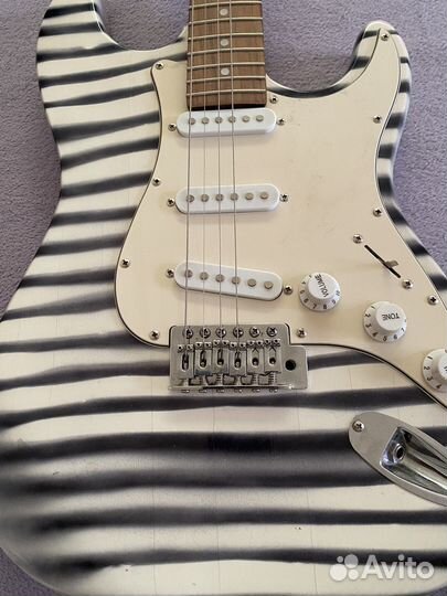 Акустическая гитара