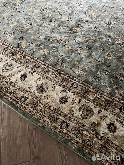 Ковер шелковый