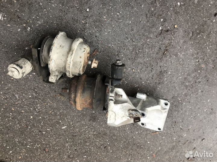 Infiniti fx35 подушка двигателя