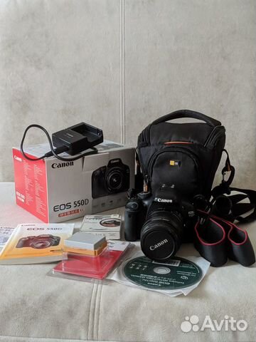 Зеркальная камера Canon 550D