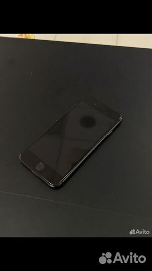 iPhone 8, 64 ГБ