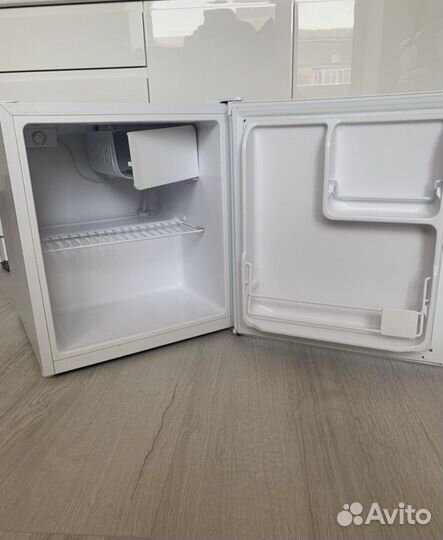 Холодильник бу маленький
