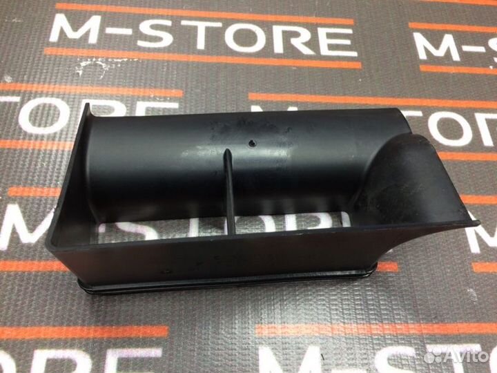 Воздухозаборник Audi A8 4E/D3 BVJ 2008