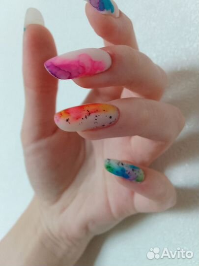 Модель на наращивание ногтей