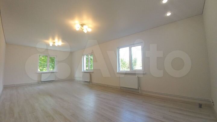 Дом 135 м² на участке 8 сот.