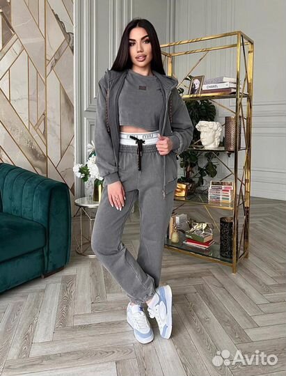 Спортивный костюм женский тройка 42-46
