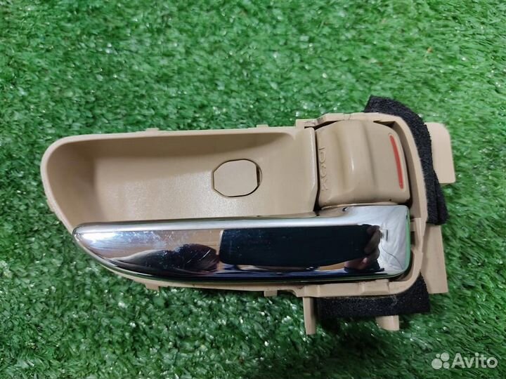 Ручка двери внутренняя правая Subaru Tribeca WX 2