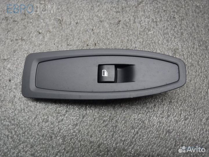 Кнопка стеклоподъемника передняя правая BMW F31 LC