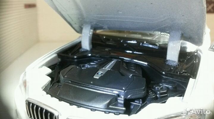 Модель BMW X5 Welly 1/24 белая