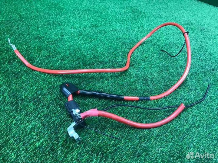 Плюсовая клемма акб Bmw 5 E60 M54B30 2003