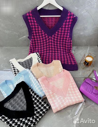 В наличии женская вязаная жилетка 42-48