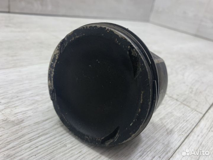 Поршень с шатуном Mercedes W203 C