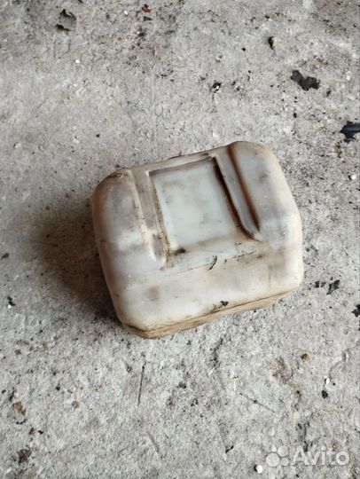 Бачок расширительный Mitsubishi Pajero 2