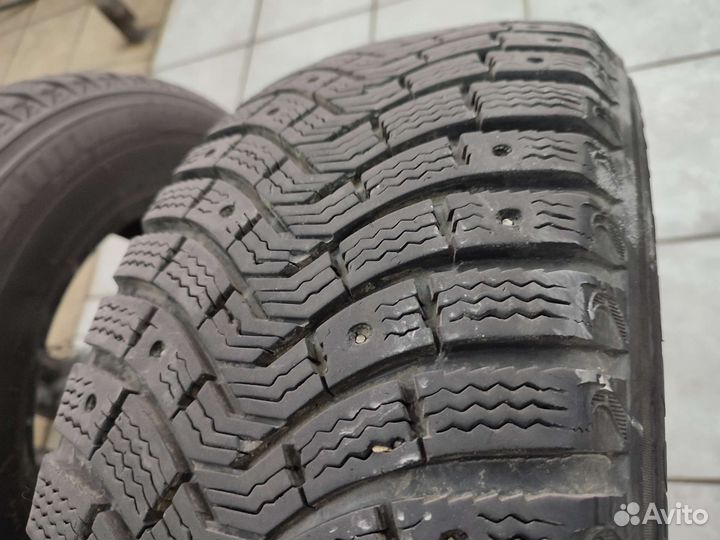 Michelin Latitude X-Ice XI2 215/70 R16 100T