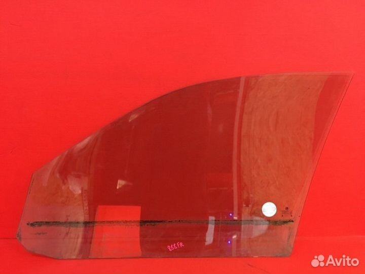 Стекло двери переднее правое Skoda Octavia A4 tour