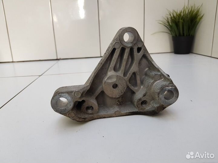 Кронштейн опоры двигателя (Chery Tiggo 7 Pro)