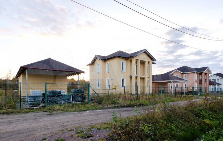 Коттедж 175,4 м² на участке 11 сот.