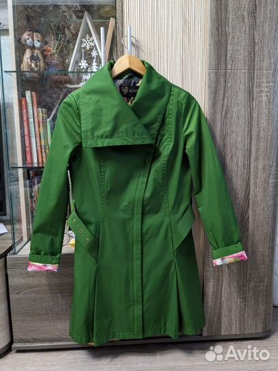 Плащ зеленый женский Размер 40-42-44