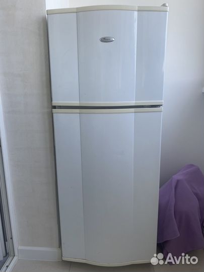 Холодильник Whirlpool бу