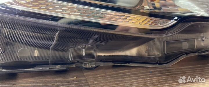 Фара правая Subaru Forester