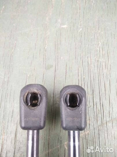 VW Tiguan доводчик багажника