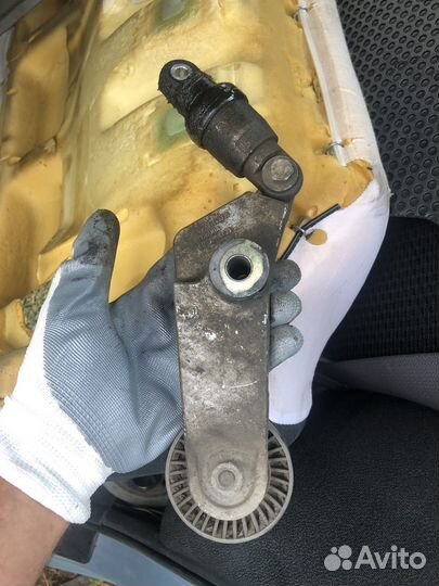 Натяжитель ремня Toyota Corolla 120 3zz