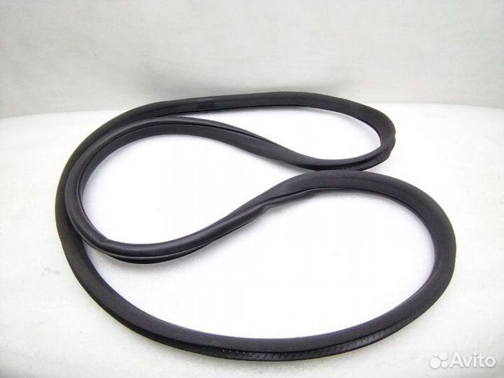 Уплотнитель двери задний правый Land Rover