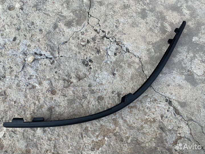 Молдинг переднего бампера Форд Фокус 1 левый