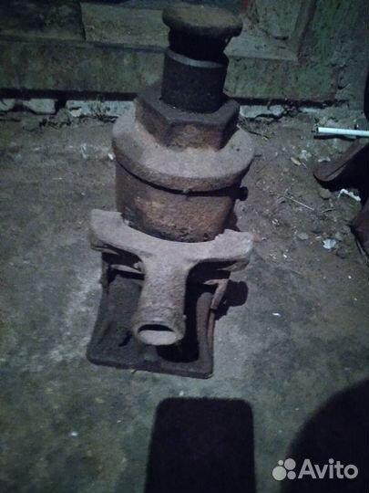 Домкрат 12 тонн