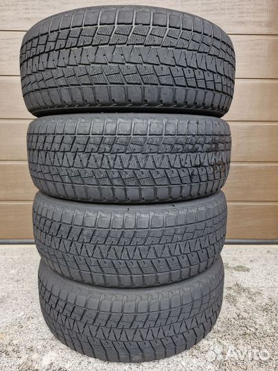 Bridgestone Blizzak DM-V1 235/55 R19 101R