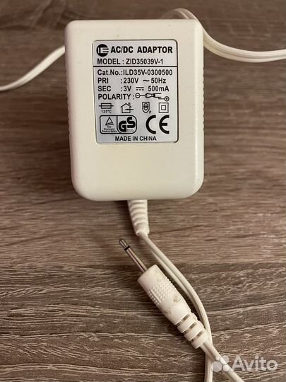 Ac/dc адаптер (блок питания)
