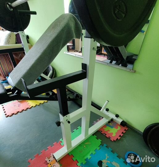 Стойки для жима штанги и приседаний со страховкой