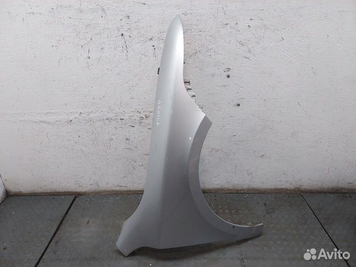 Крыло Skoda SuperB, 2011