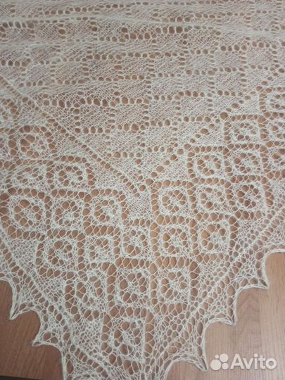 Платок-паутинка пуховый