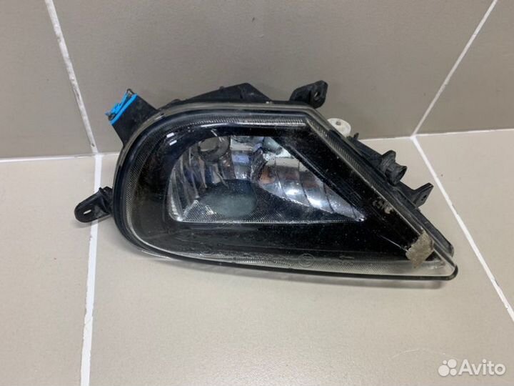Фара противотуманная левая Volkswagen Tiguan 2011