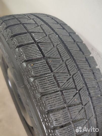 Bridgestone Blizzak Revo GZ 215/65 R16 S