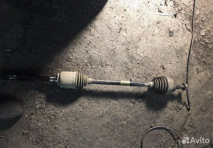 Привод правый передний Мерседес мл 164 6.3 амг