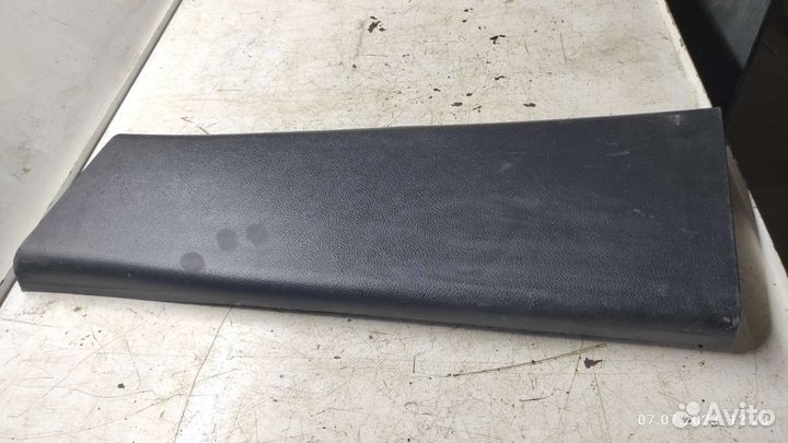 Облицовка средней стойки Range Rover Sport