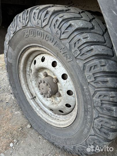Cooper Discoverer STT 245/75 R16