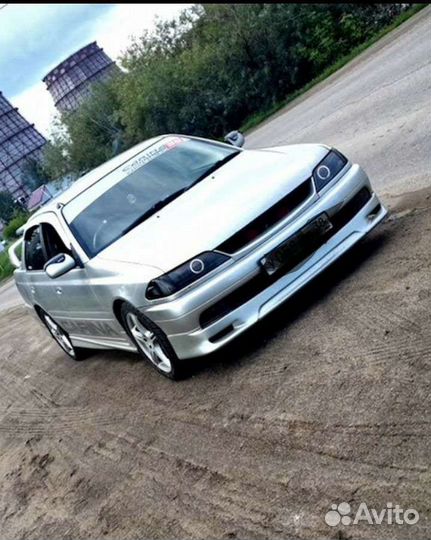 Решетка радиатора для Toyota Carina 210-211