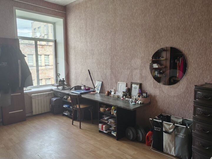 Комната 52,2 м² в 6-к., 4/4 эт.