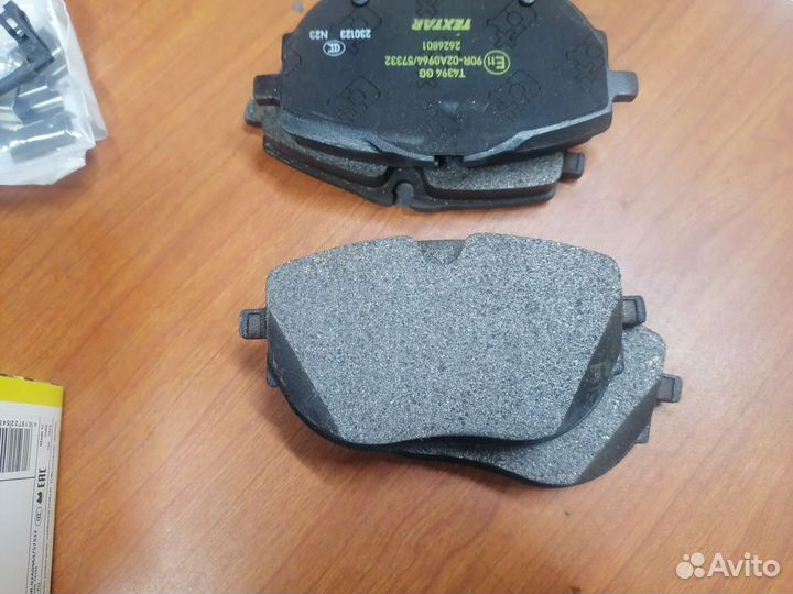 Тормозные колодки VW T6.1 7LA698151B