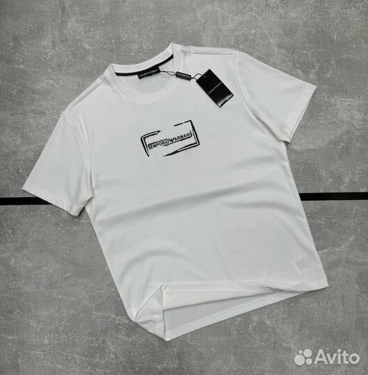 Футболка Emporio Armani