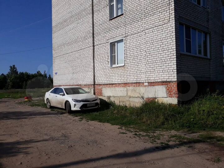 3-к. квартира, 70 м², 1/3 эт.