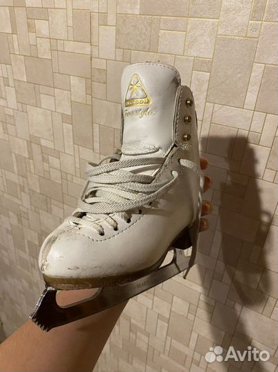 Коньки для фигурного катания