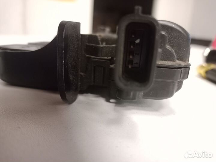 Замок багажника Renault Megane 3