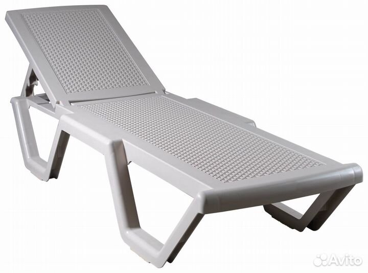 Шезлонг пластиковый