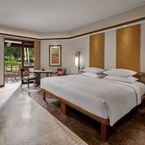 Сеть школ сёрфинга на Бали